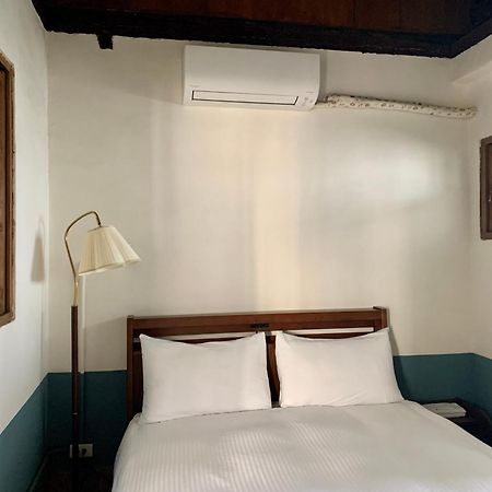 Neat Hostel Tainan Exterior foto