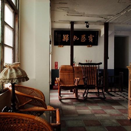 Neat Hostel Tainan Exterior foto