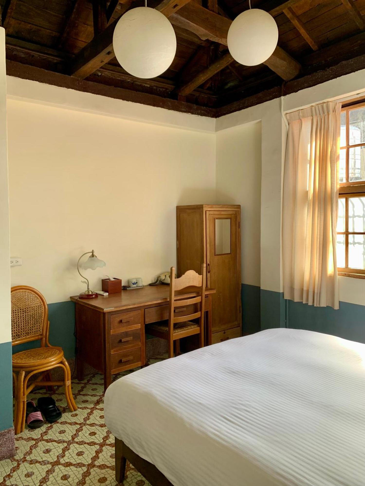 Neat Hostel Tainan Exterior foto