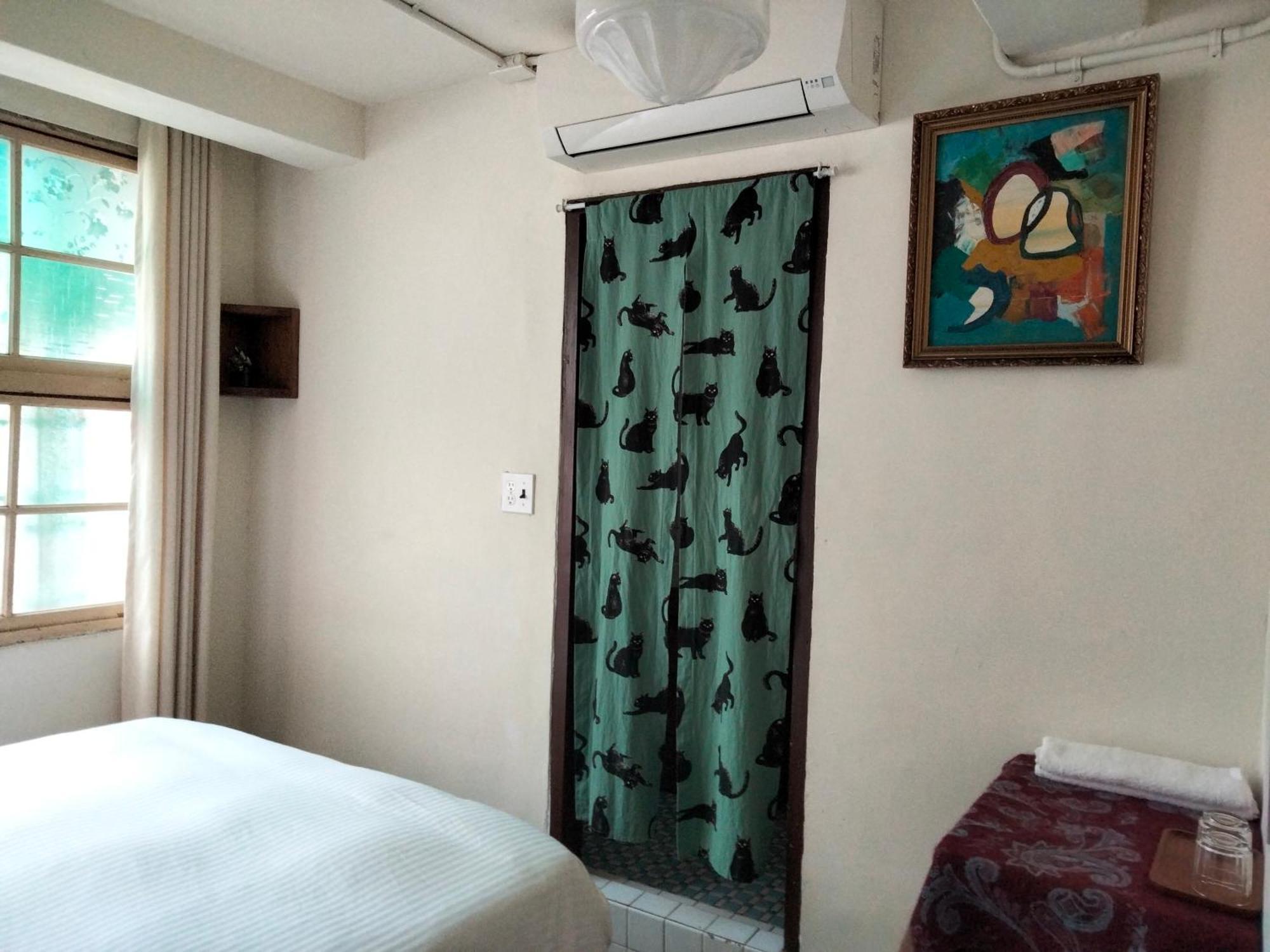 Neat Hostel Tainan Exterior foto